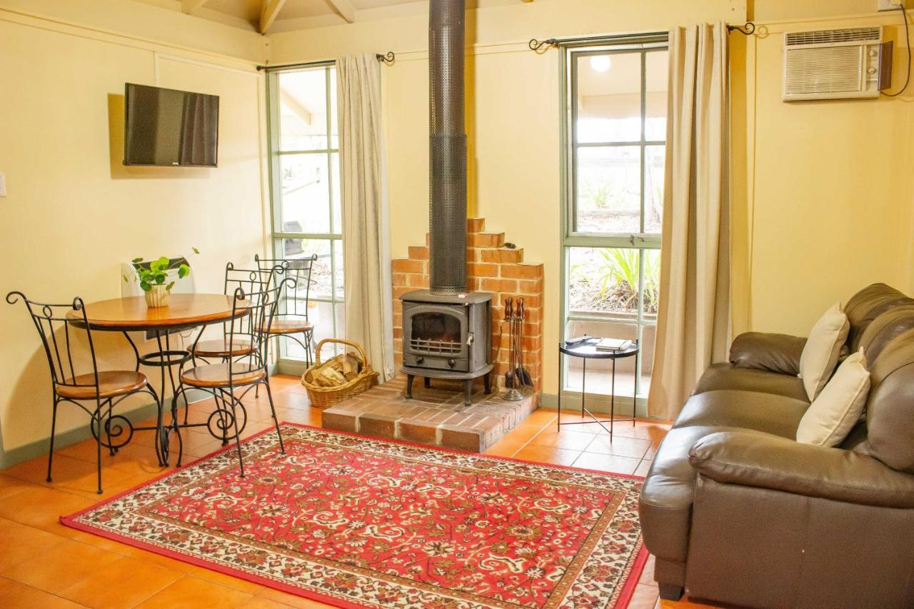 Kalimna Woods Cottages Lakes Entrance Exteriör bild