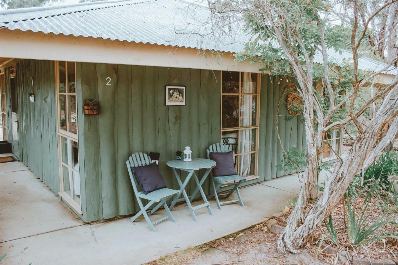 Kalimna Woods Cottages Lakes Entrance Exteriör bild